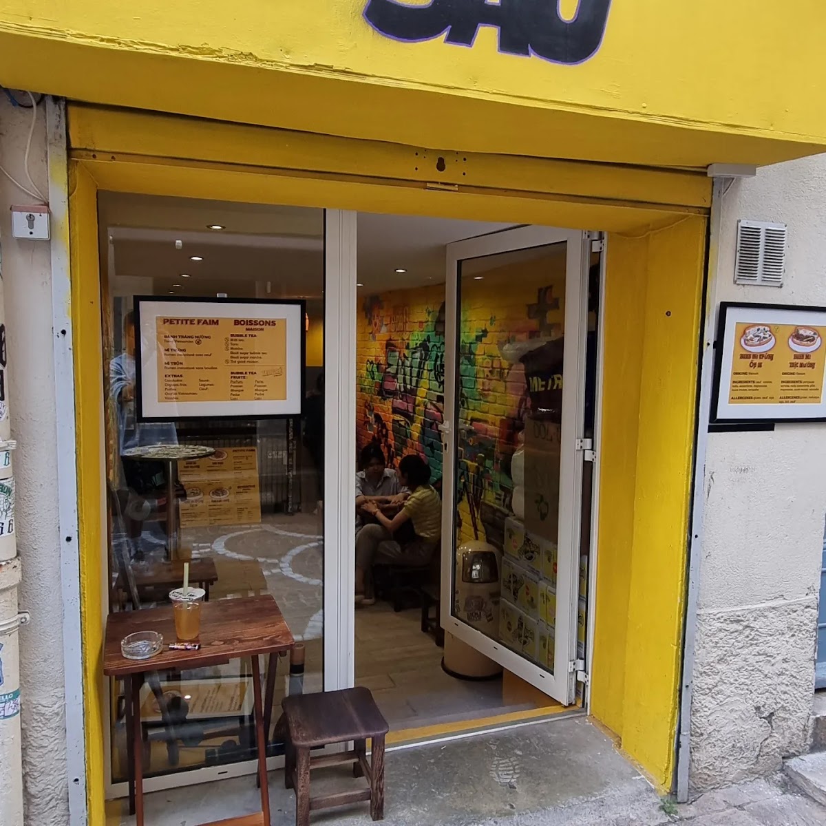 Sáu (Le 6) Antibes